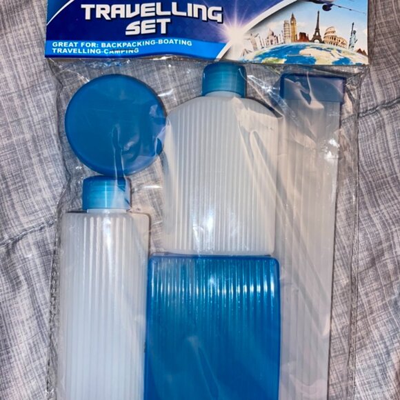Toiletry Travel Set - Picture 2 of 4